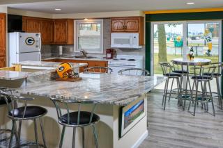 Field of Dreams by Simple Life Rentals - Green Bay - 2