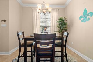 Tailored For Working Professionals At Thibs Crib - Lake Charles - 1
