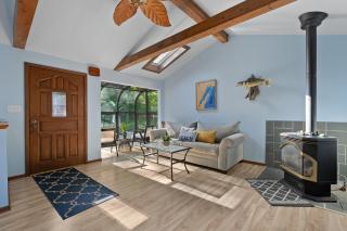 Bayview Bliss Bungalow by Simple Life Rentals - 4