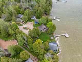 Sunset Shores - Lakeside Cabin #1 by Simple Life Rentals - Baileys Harbor - 2
