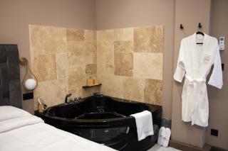 QUICK'HOT By GTS - capsules et chambres confortables - Villeurbanne - 1