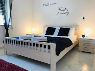 Pizzo Beach Club two bed Apartments 57F - Pizzo - 0