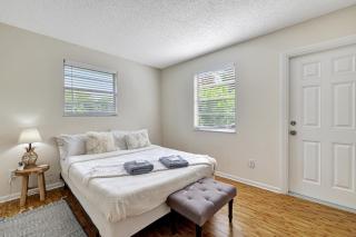 Coastal Retreat Near Downtown Stuart - Stuart - 2