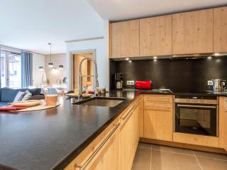 Appartement centre-ville, proche pistes et commerces, 6 pers., 2 ch., balcon, parking inclus - FR-1-519-5 - Val dʼIsère - 7