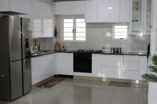 Modern 2-Bedroom Home with Pool Access - Johannesburg - 9