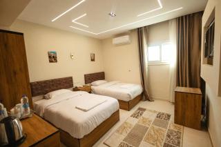 The View Pyramids GOLD ONE - 1