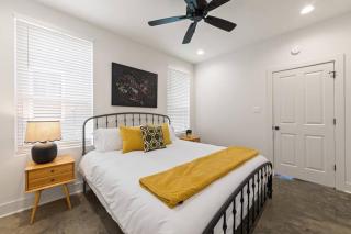 Teche House KING Bed Luxury Getaway Fast WiFi - 8