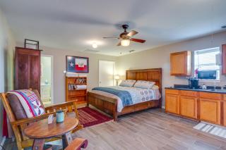 2 Mi to 7f Lodge and Events Rural Retreat! - College Station - 6