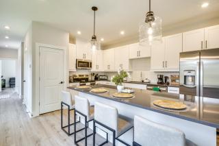 2 Mi to Duke and 3 Mi to Downtown Durham Townhome - Durham - 9