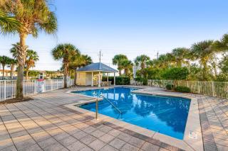 Gulf Island 733 - Navarre - 5