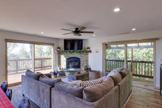 Ski, Hike and Fish Mtn-View Gem with Deck in Tuolumne - Tuolumne - 0