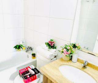 1Centro histórico, salida Metro Santa Lucía Clínica Católica - 8