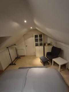 Baltmannsweiler CHALET style top floor apartment no smoking - - 6