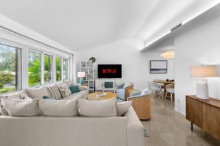 Breezy Blue-Pool Hot Tub Minutes to Beach Games - 1