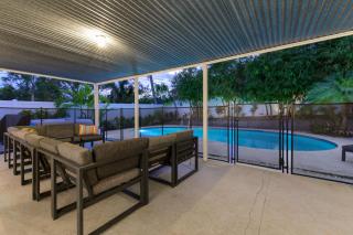 Breezy Blue-Pool Hot Tub Minutes to Beach Games - Largo - 4