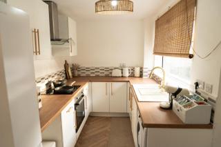2 Bedroom Cozy Home Sleeps 6 with 1Gb Wi-Fi near Durham & Darlington-Kynren - Spennymoor - 6