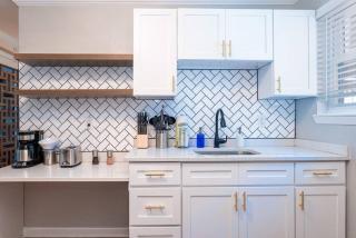 Sojourn Beach Front Paradise Cove Suite - 9