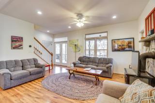 Waterfront Lake Anna Home Kayaks and Private Dock - 7