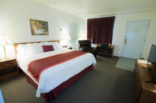 The Chalet Motel - Mequon - 3
