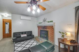 9 Mi to Water Park Silver Creek Gem with Fireplace! - Prentiss - 7