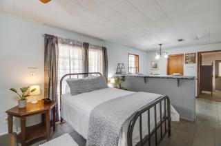 9 Mi to Water Park Silver Creek Gem with Fireplace! - Prentiss - 4