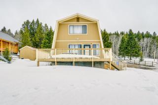 Island Park Cabin with Deck about 22 Mi to Yellowstone! - Island Park - 8