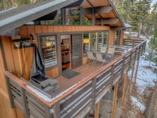Carnelian Bay Retreat with Deck & Bonus Room - Carnelian Bay - 7