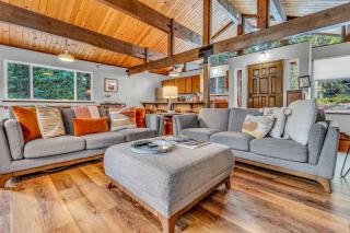 Carnelian Bay Retreat with Deck & Bonus Room - 2