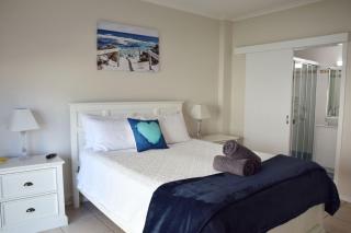 Tradewinds Apartment 4 - 5