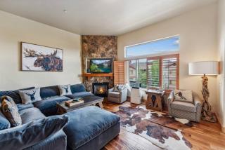 Bear Hollow 4 Bedroom 4 Bathroom Plus Hot Tub Minutes from Slopes - Park City - 4
