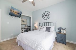 Boat Slip, Pontoon Rental, Lake Views, Game Room, Fire Pit - Littleton - 3
