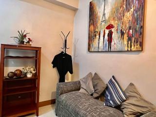 Cozy Home in BGC - Manila - 4