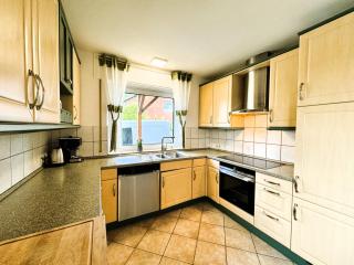 150m² Apartment nahe A1 - 5 Schlafzimmern - 3 Bäder - 50m² Terrasse - 1