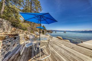 Sky Rocks - Private Beach, Buoy & Pier, HOA Swimming Pool & Tennis - 1