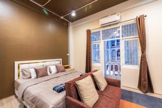 Queen On Street Guest House - Ban Lo Long - 0