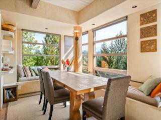 New Listing Unique Luxury 6 bedroom Chalet including 4 bedrooms and beautiful 2 bedroom suite - Whistler - 1