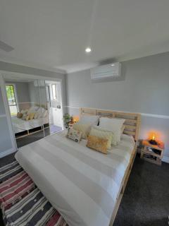 Beautiful home in Burleigh Heads - Gold Coast - 7