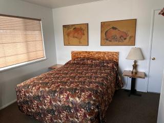 Rim Rock Motel - Alturas - 2