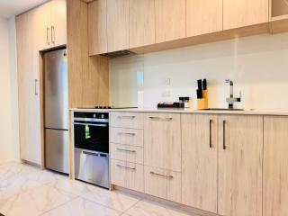 City Stadium Stay CBD Apartment B, CHC - 8