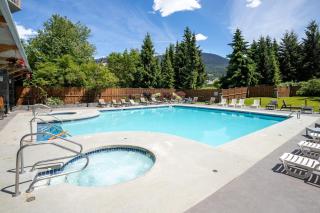 Newly Renovated KING BED STUDIO in the Village - 4