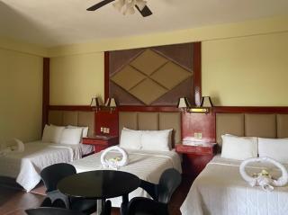China Town Hotel - Caye Caulker - 8