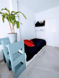 departamento un ambiente, excelente ubicación zona Güemes - 5