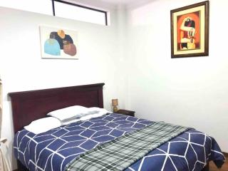 Elegante Departamento a 5 minutos del centro - Loja - 8