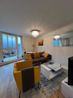 1 bedroom apartment near Clapham North and Clapham High Street station - Londra - 0