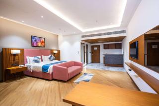 Ramada Encore by Wyndham Viramgam - Viramgām - 9