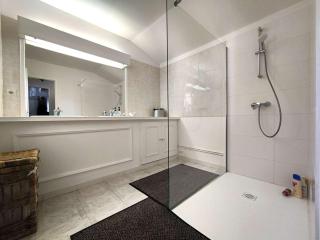 Charmante villa à Petit-Piquey avec Jardin et WIFI, Proche Commodités - FR-1-736-49 - 1
