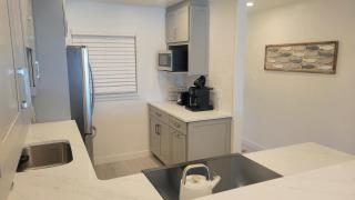 211 - Brand new 1/1 stunning ocean view - 5
