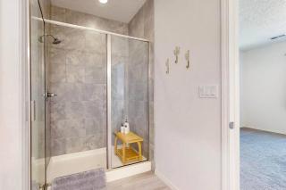 King Bed with Pool Access and Dog Friendly - 5