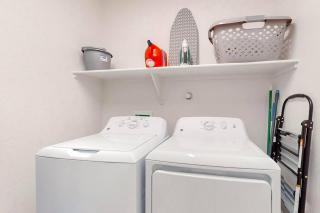 King Bed with Pool Access and Dog Friendly - 1