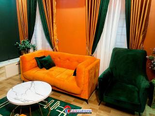 Posh and Petite Escape! - Galadima - 0